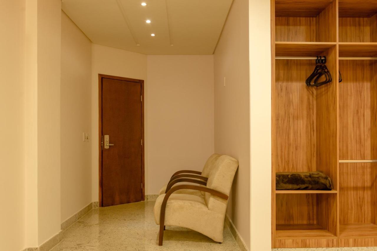 Lindoya Hotel Catalão Esterno foto