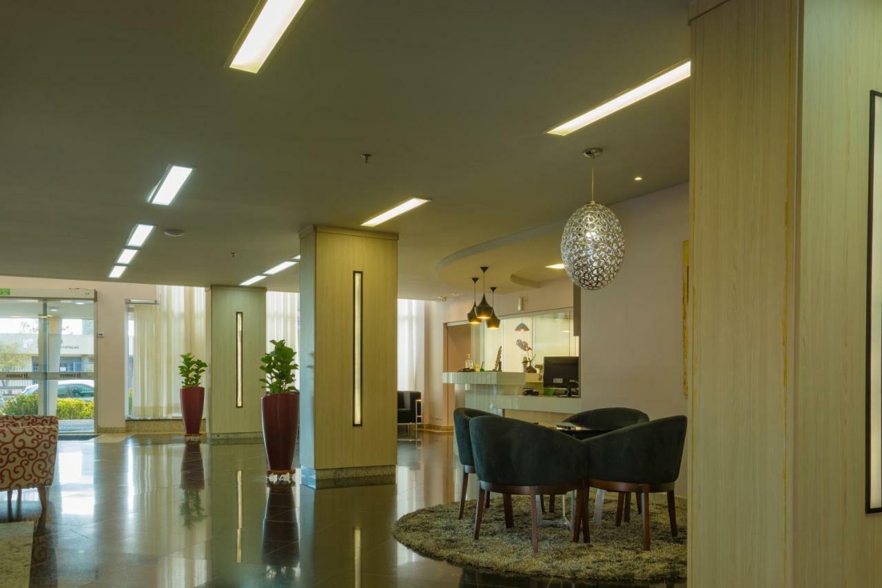 Lindoya Hotel Catalão Esterno foto
