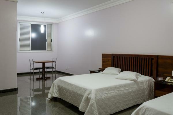 Lindoya Hotel Catalão Esterno foto