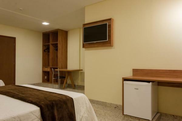 Lindoya Hotel Catalão Esterno foto