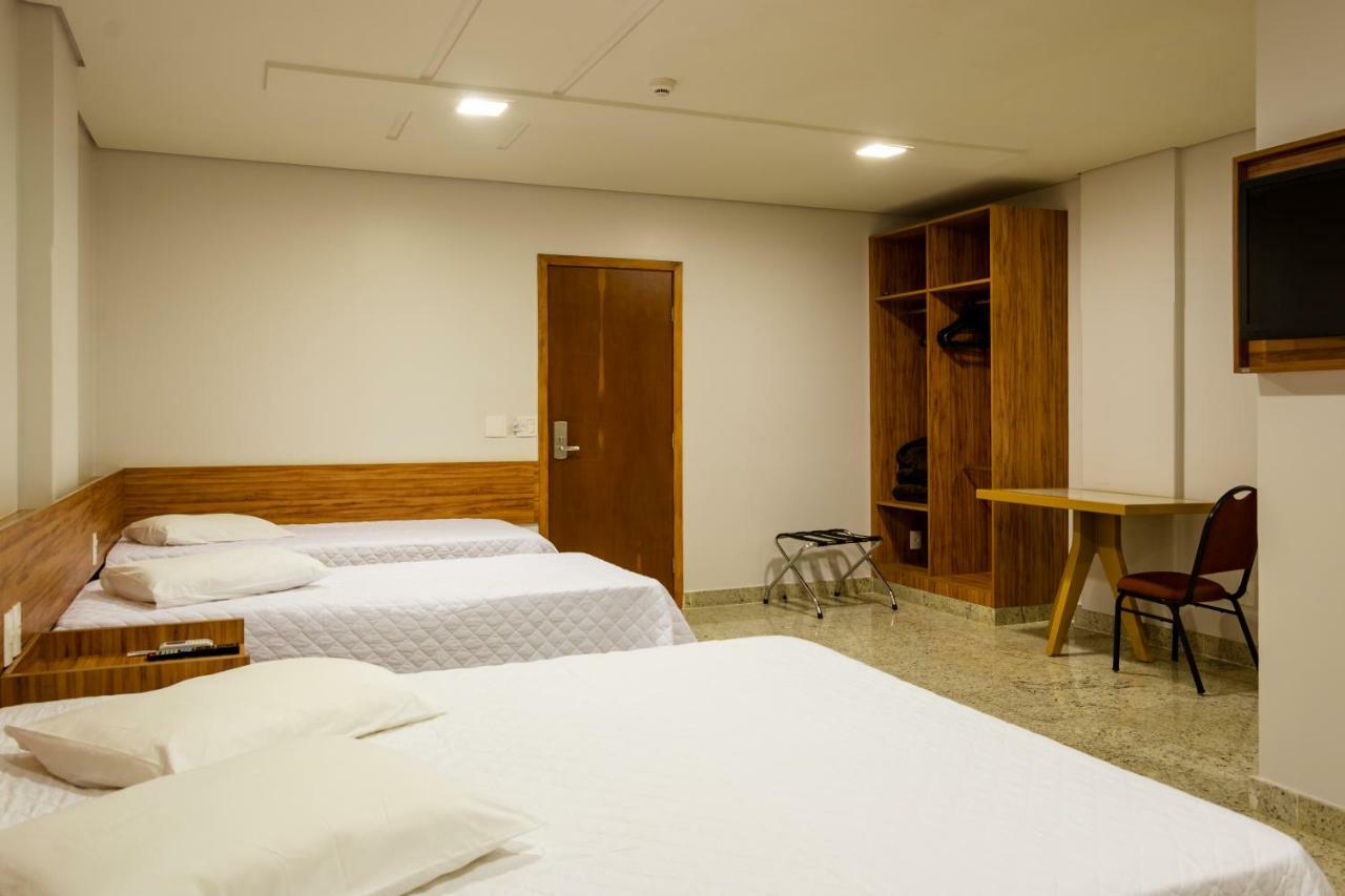 Lindoya Hotel Catalão Esterno foto