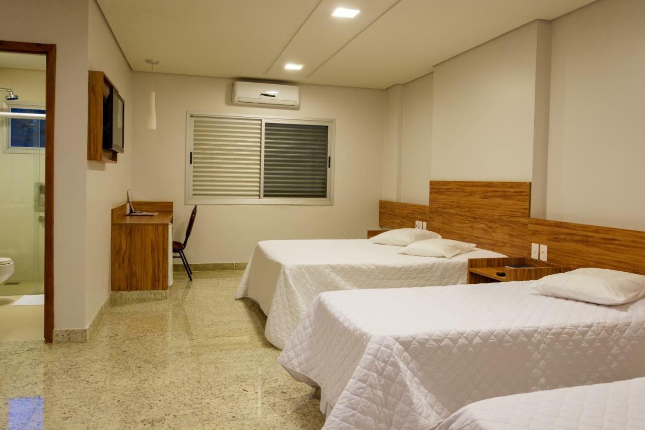 Lindoya Hotel Catalão Esterno foto