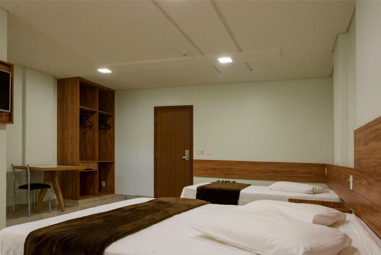Lindoya Hotel Catalão Esterno foto
