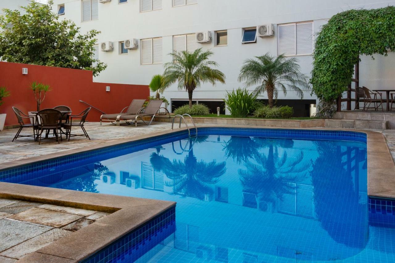 Lindoya Hotel Catalão Esterno foto
